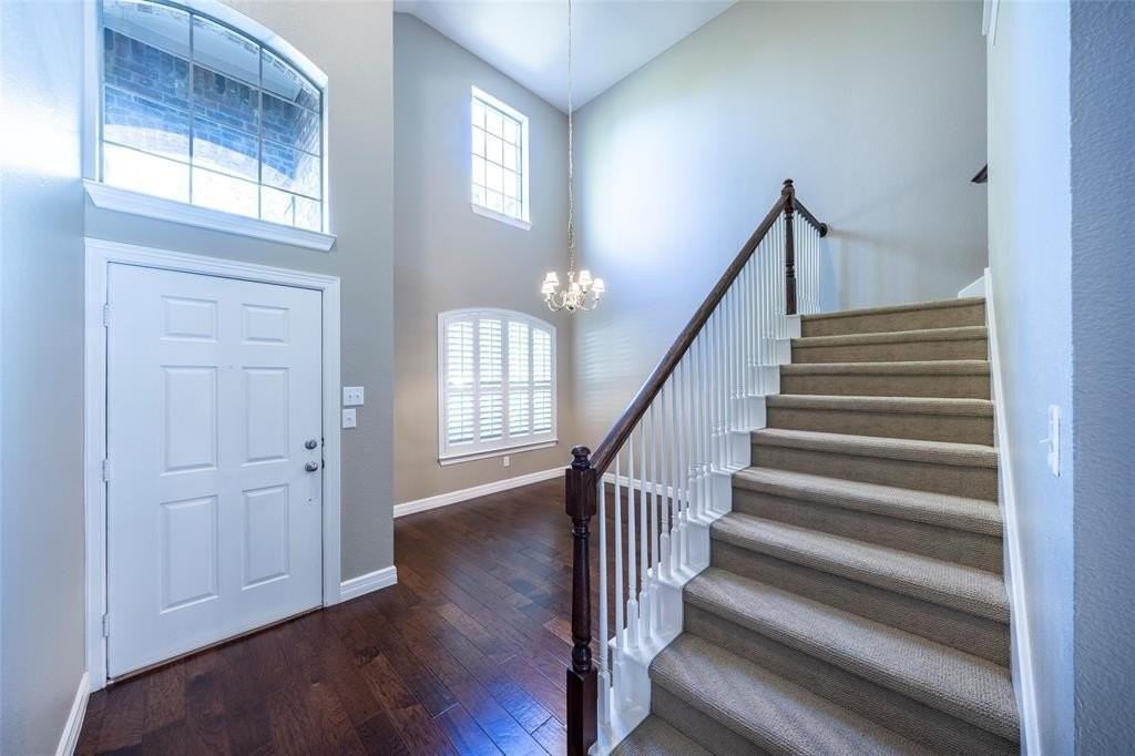 4501 Brighton Drive - Photo 5 of 35