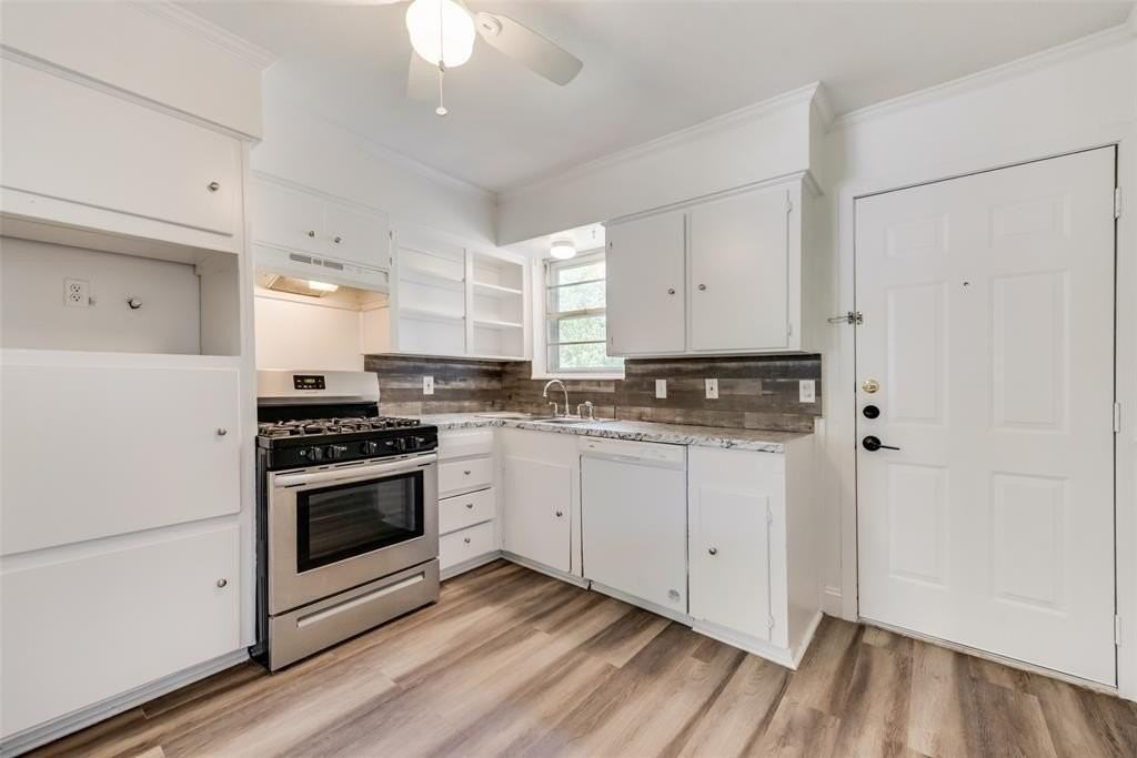 1412 Woodcrest Drive - Photo 7 of 19