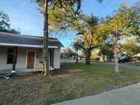 500 W Milam St - Photo 1 of 1