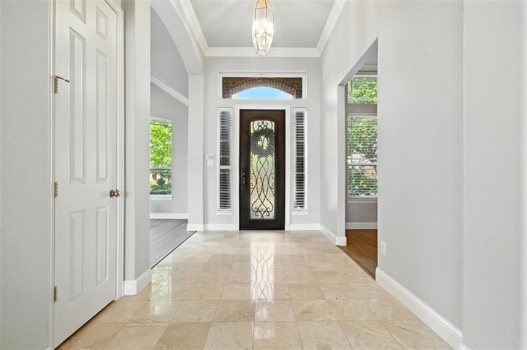 2007 Lorelle Ct - Photo 2 of 37