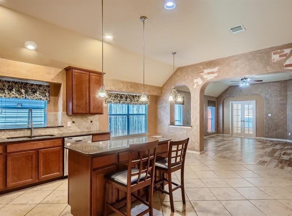 8125 Cedar Lake Ln - Photo 4 of 19