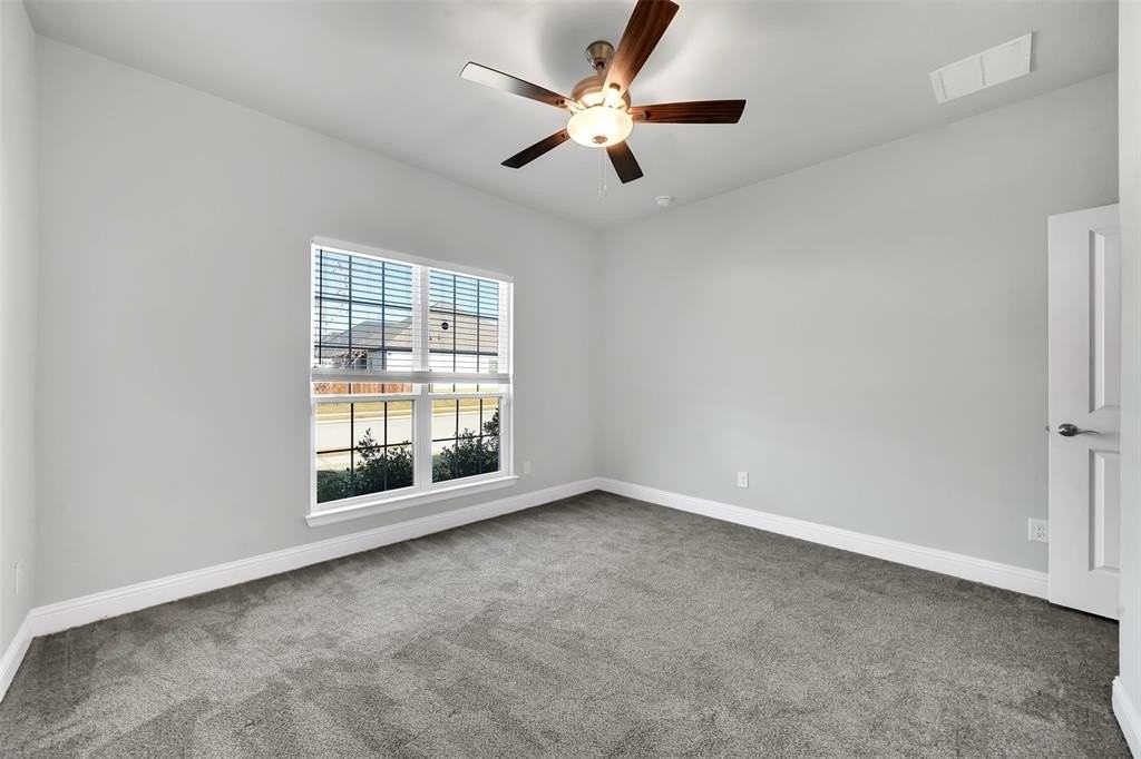 260 Lakeside Dr - Photo 6 of 31