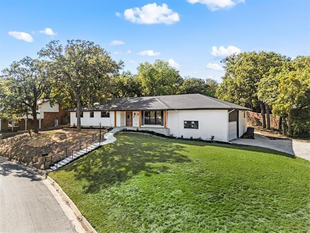 1200 Tanglewood Trl - Photo 4 of 28