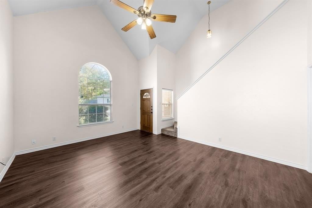 324 Tolbert Ave - Photo 5 of 30