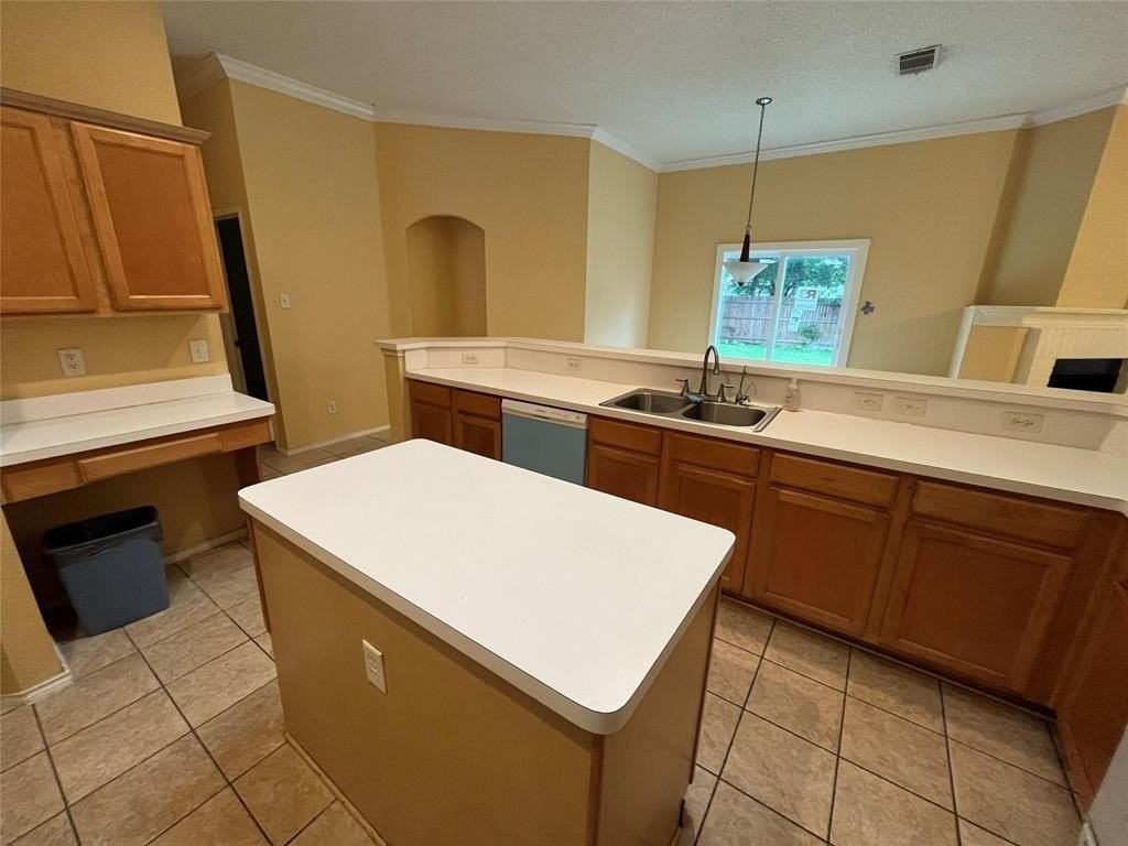 1120 Deer Valley Ln - Photo 3 of 15