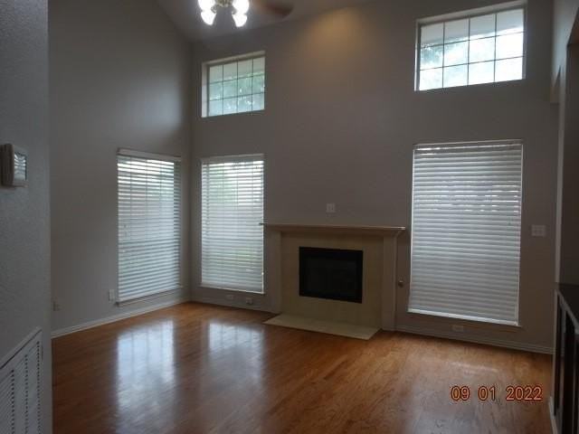 9718 Cliffside Dr - Photo 4 of 14