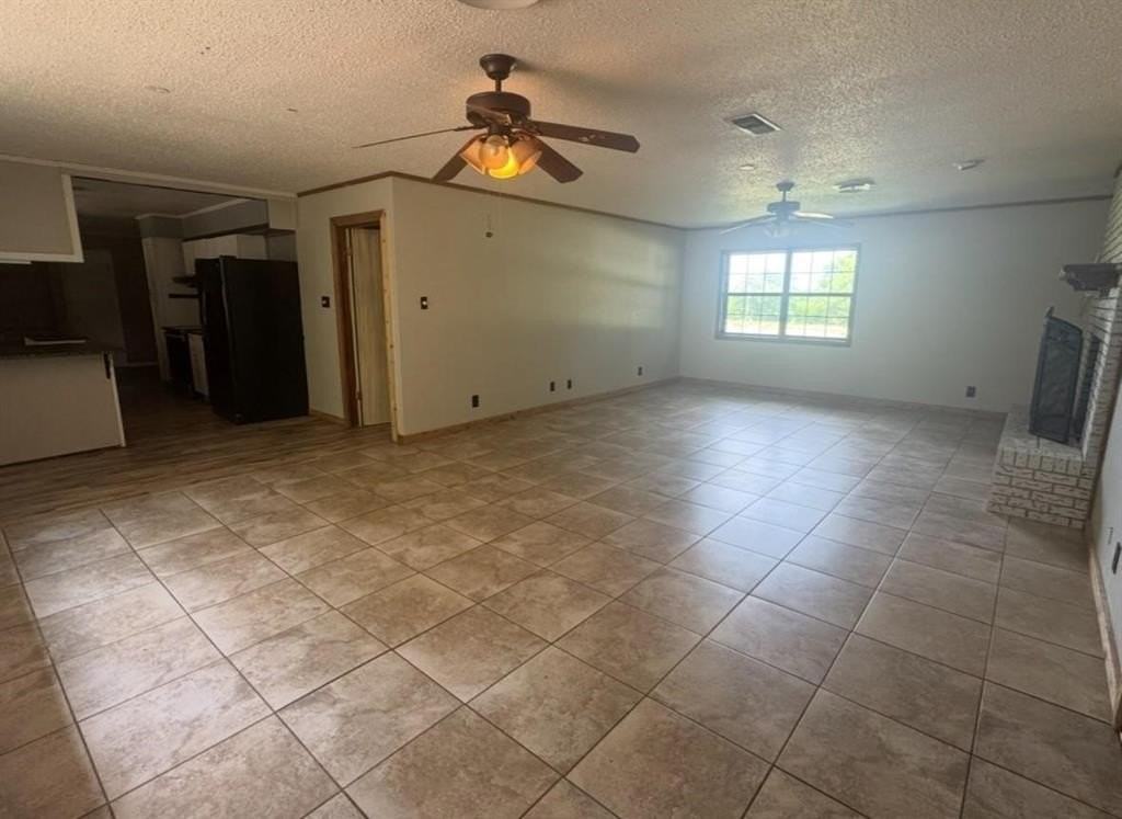 201 Fm 2247 - Photo 5 of 17