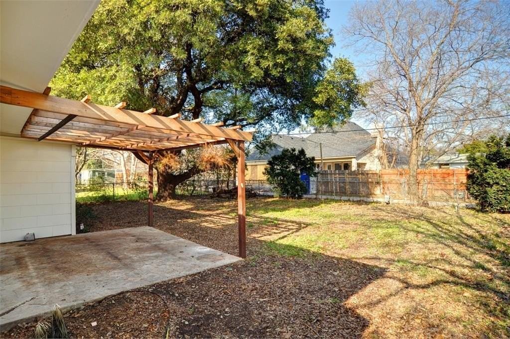 5808 Coleman St - Photo 7 of 30