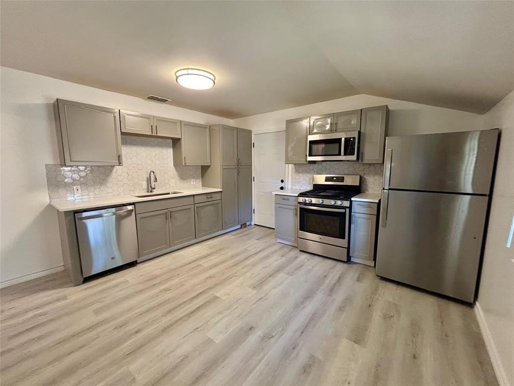 1303 Marydale Dr - Photo 3 of 13