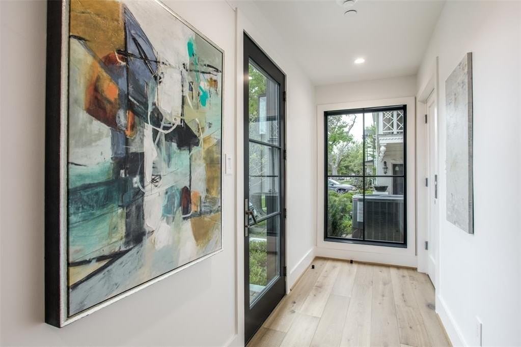 4112 Druid Ln #7 - Photo 4 of 34