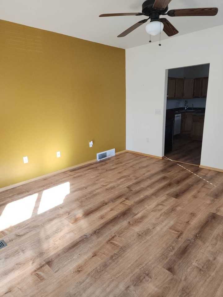 344 12th St - Photo 5 of 21