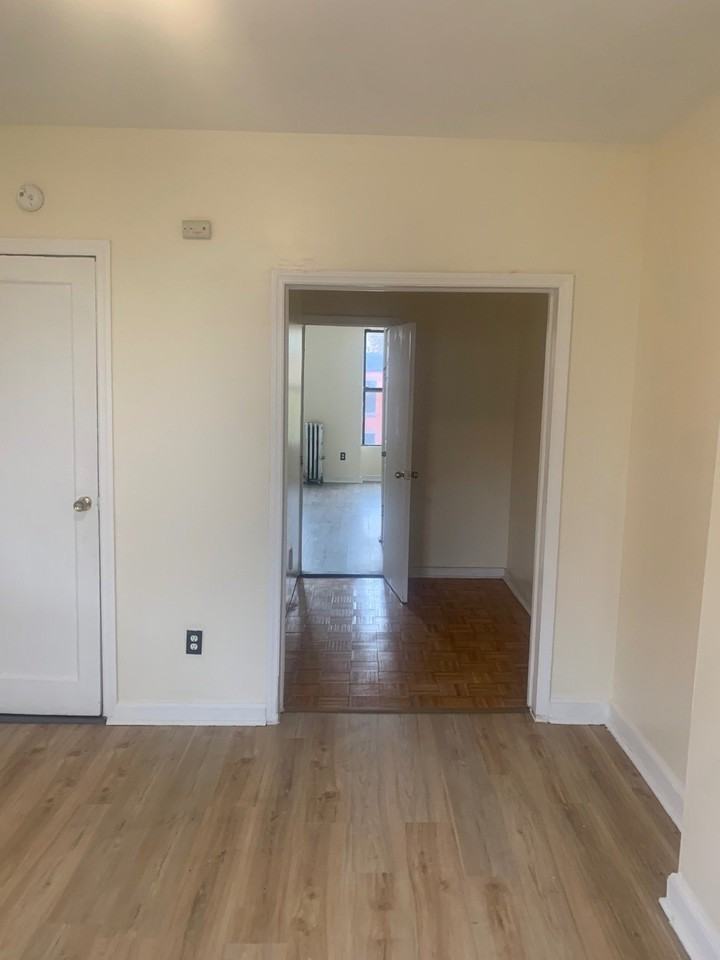 463 Van Buren St #2 - Photo 4 of 10