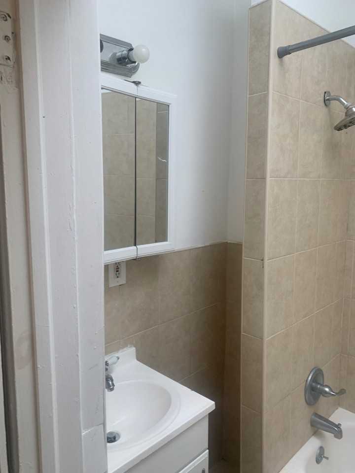 463 Van Buren St #2 - Photo 7 of 10