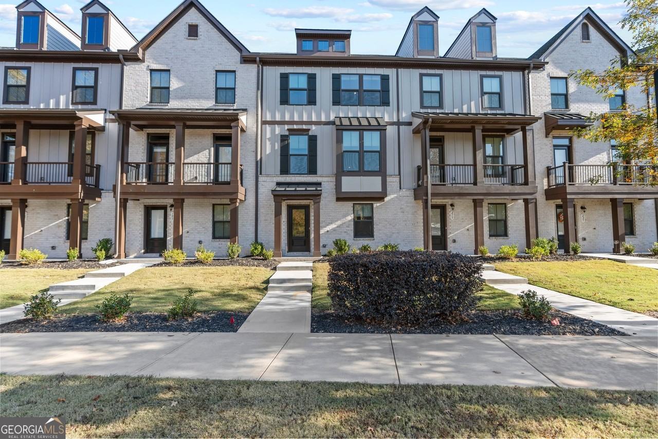 205 Climbing Ivy Cir - Photo 2 of 31