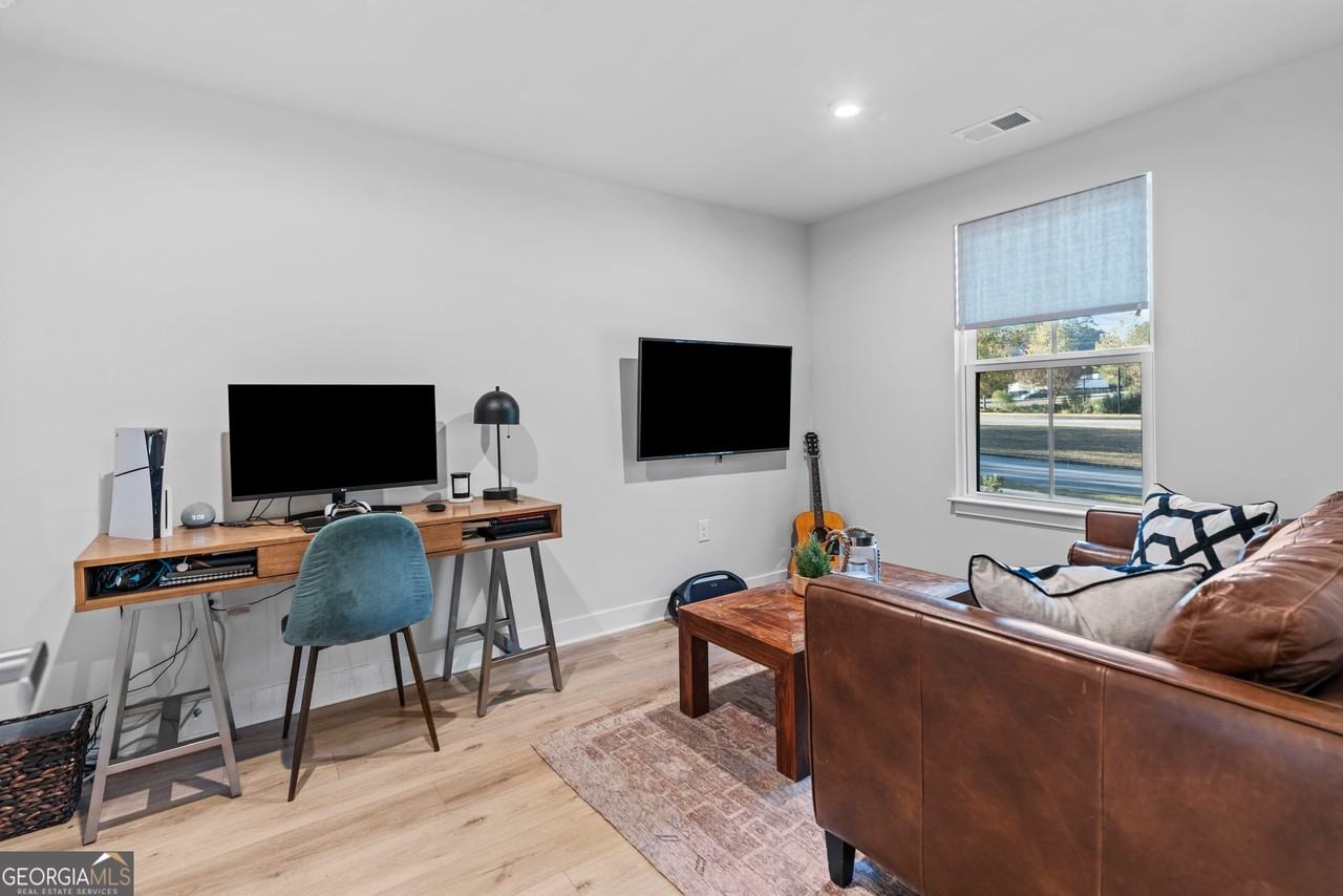 205 Climbing Ivy Cir - Photo 4 of 31