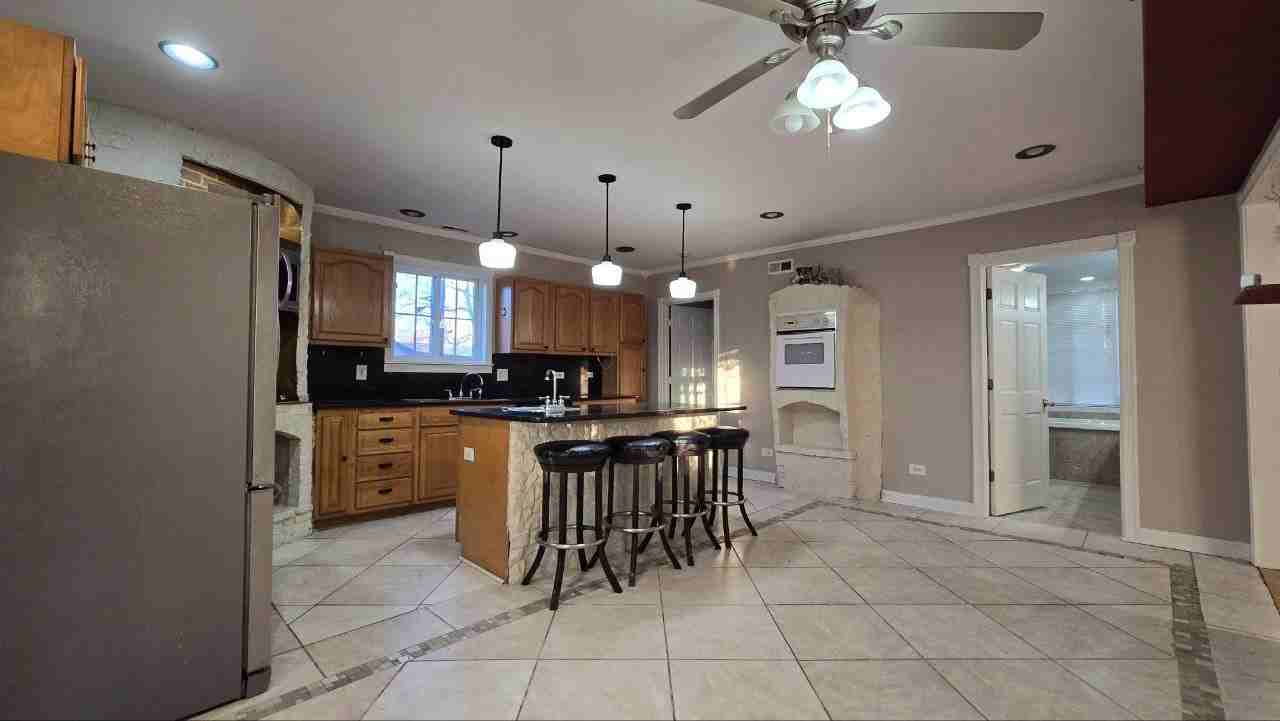 103 E Saint Marys St - Photo 7 of 21