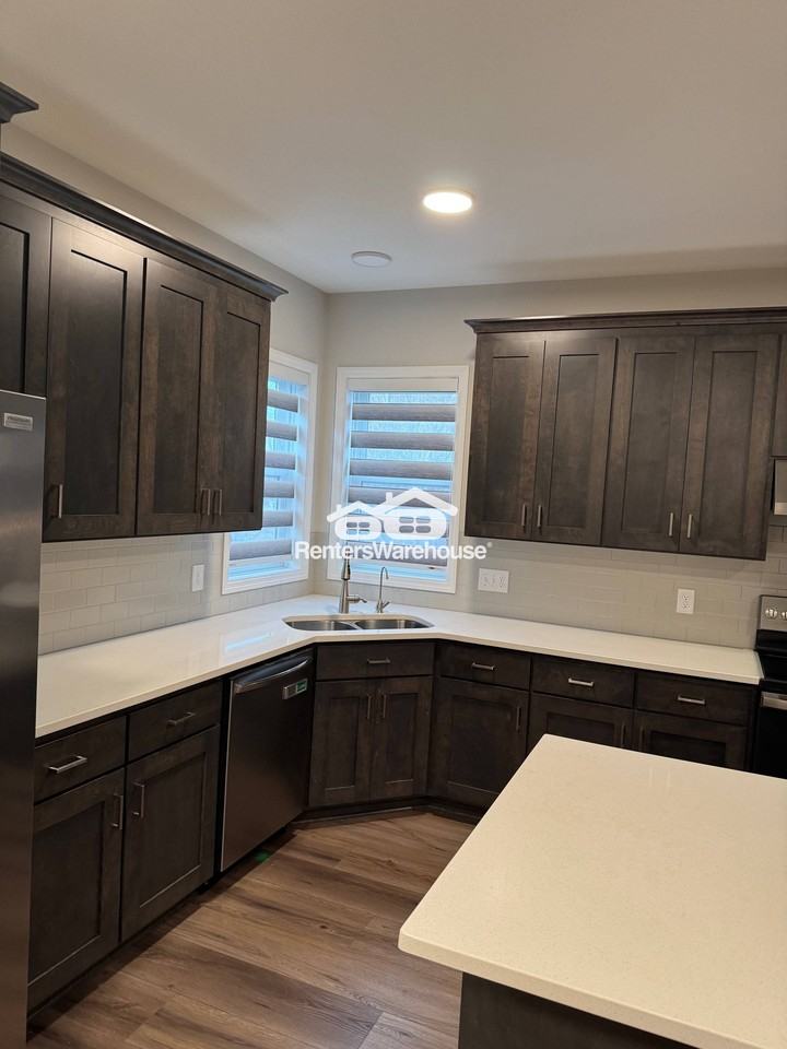 17955 Headwaters Drive - Photo 3 of 33