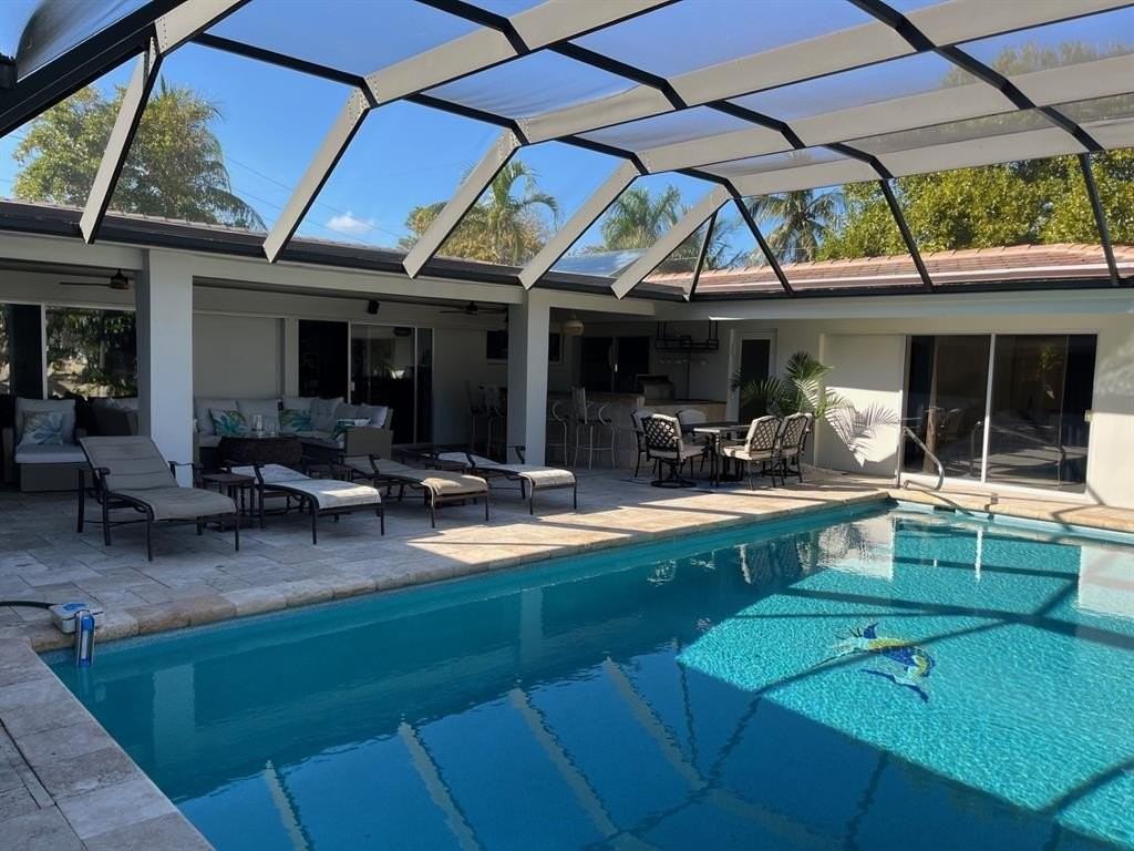 556 Se 15th Ave - Photo 5 of 42