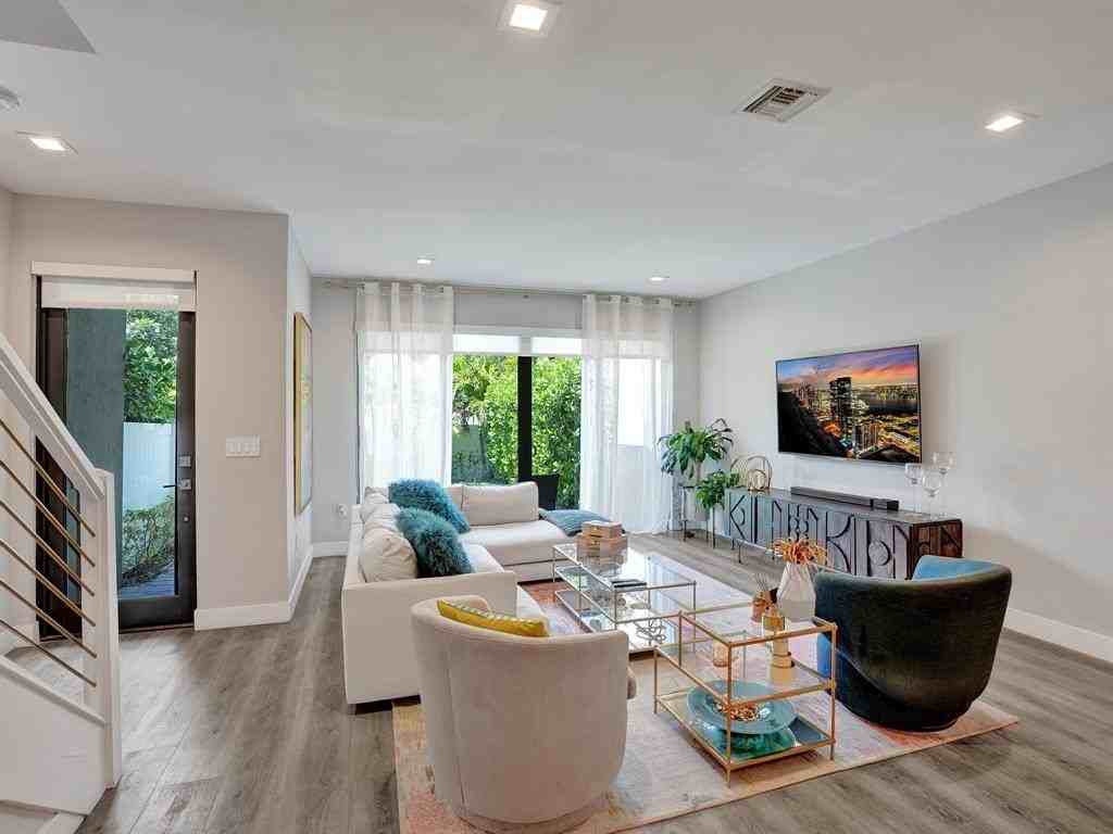 1604 Sw 4th Ave - Photo 5 of 38