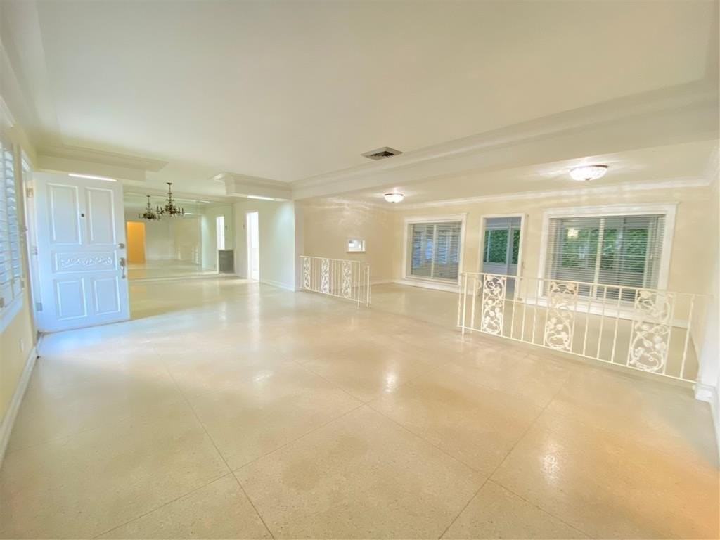 1049 Van Buren St - Photo 6 of 32