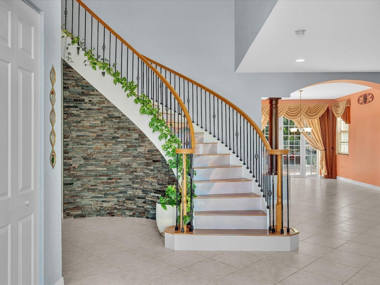 6614 Marbletree Ln - Photo 7 of 50