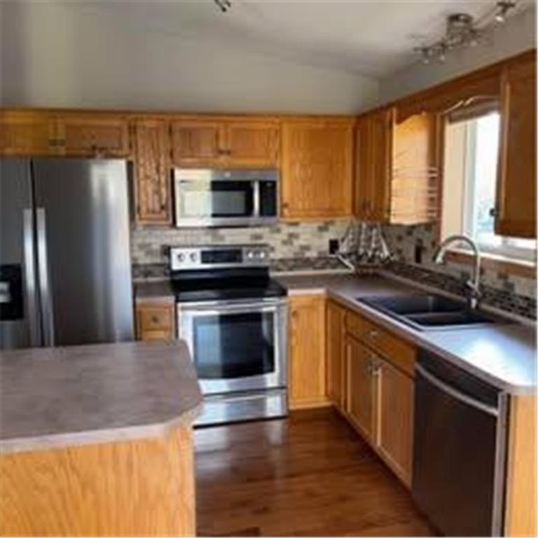 515 1st St N - Photo 2 of 15