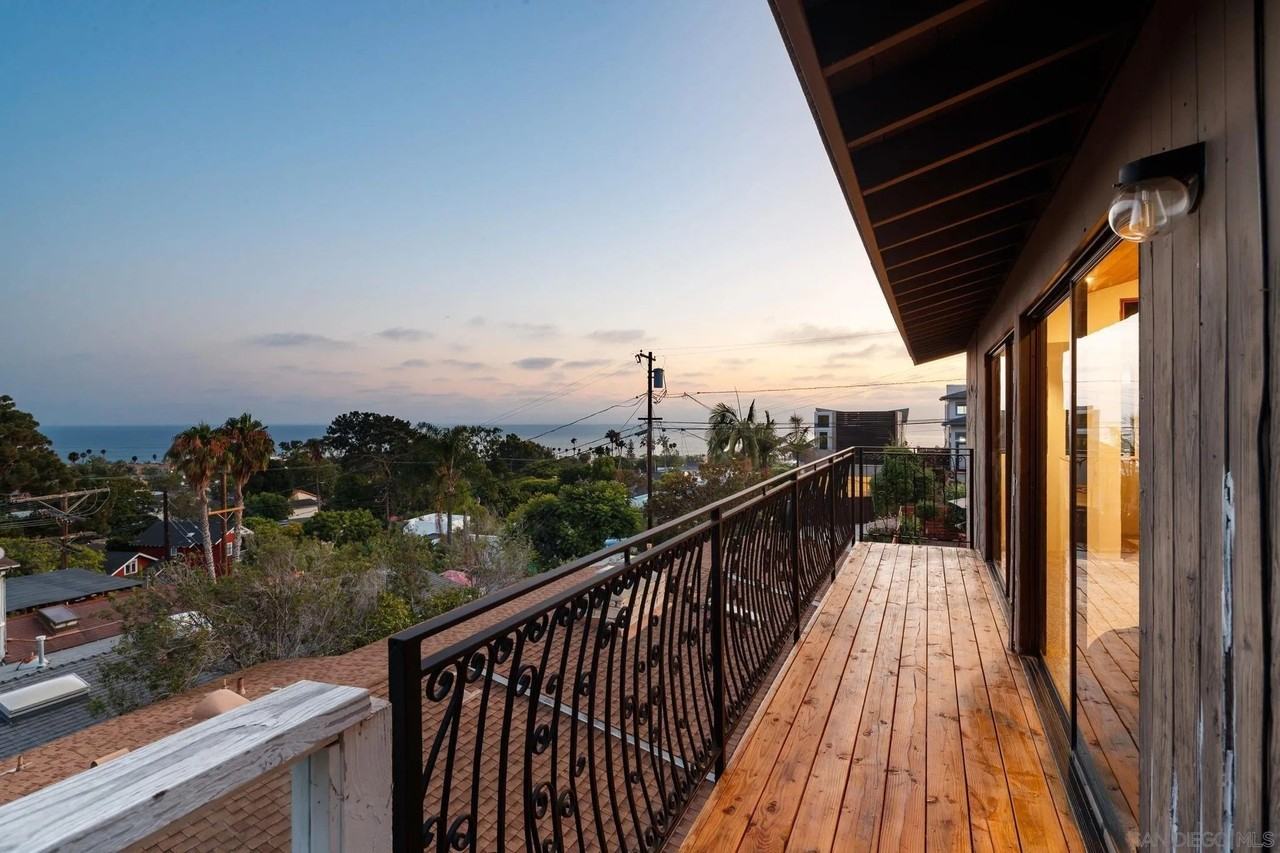 5643 Linda Rosa Ave - Photo 4 of 50