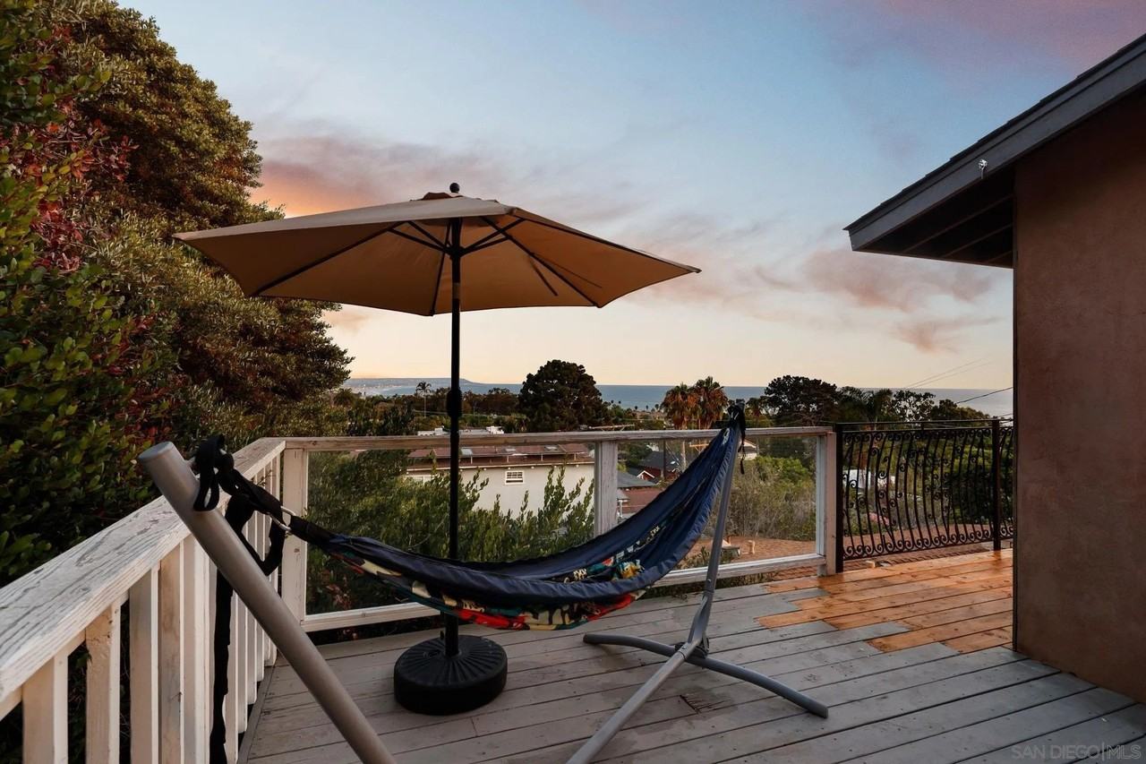 5643 Linda Rosa Ave - Photo 5 of 50