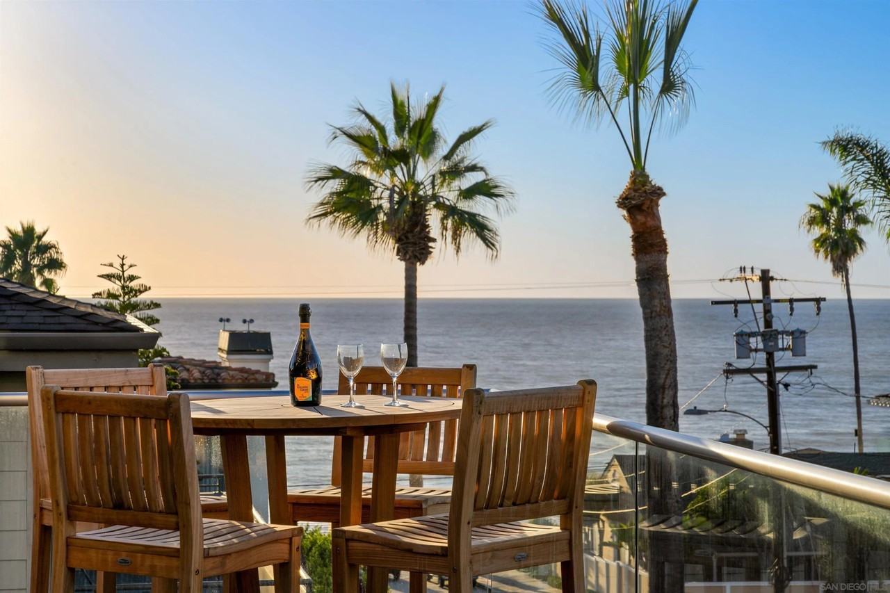 253 Gravilla St - Photo 2 of 34