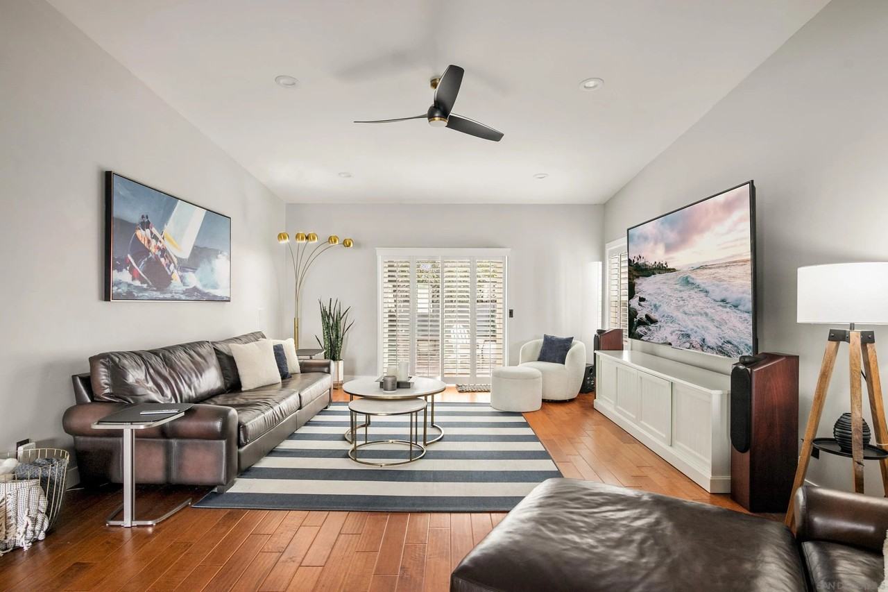 1865 Mission Cliff Dr - Photo 4 of 22