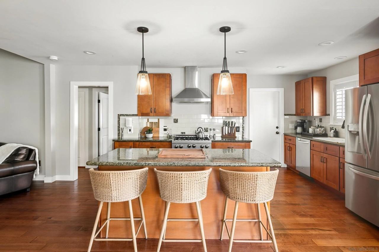 1865 Mission Cliff Dr - Photo 7 of 22