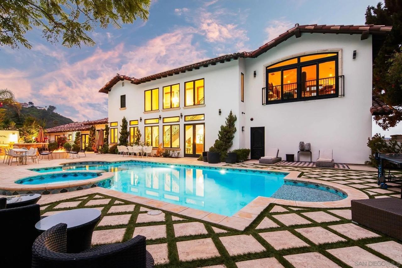 7853 Via Capri - Photo 3 of 50