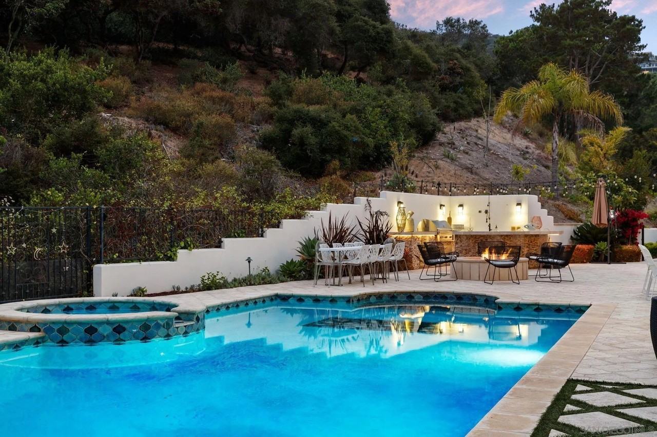 7853 Via Capri - Photo 5 of 50