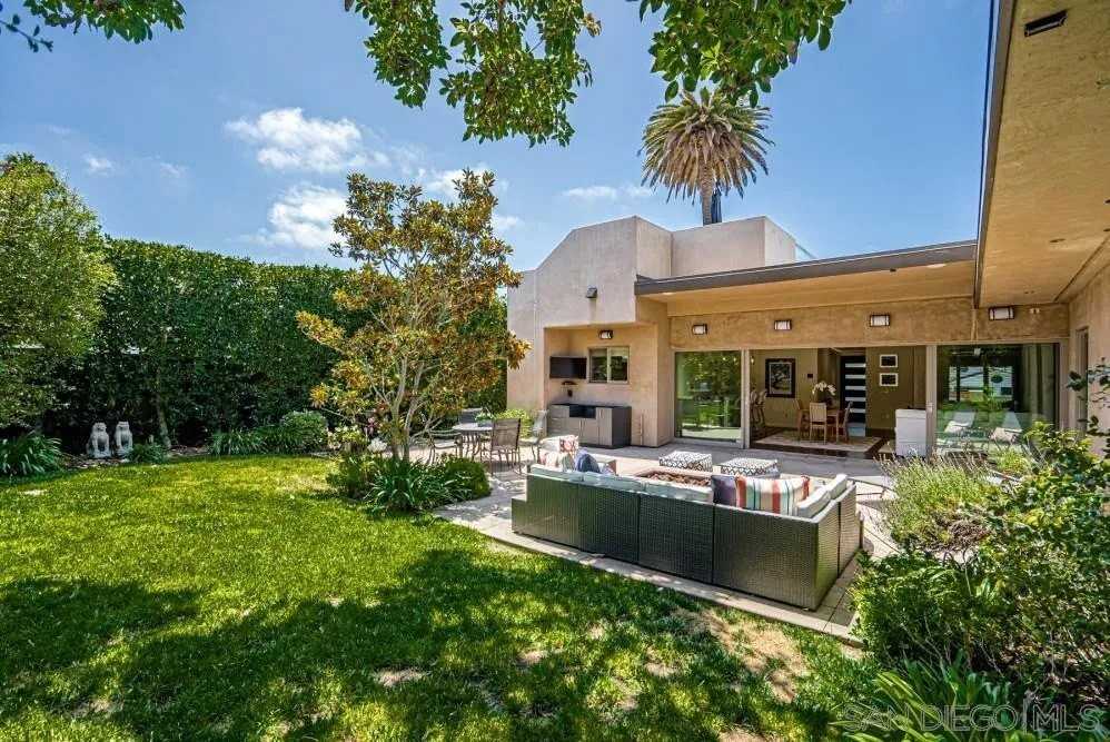 7967 Paseo Del Ocaso - Photo 5 of 44