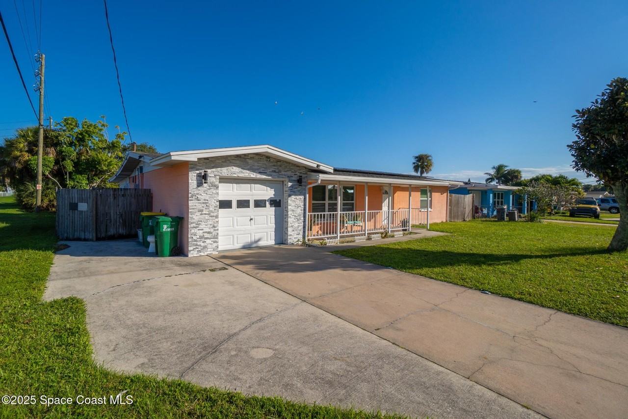 250 Alabama Ave - Photo 2 of 39