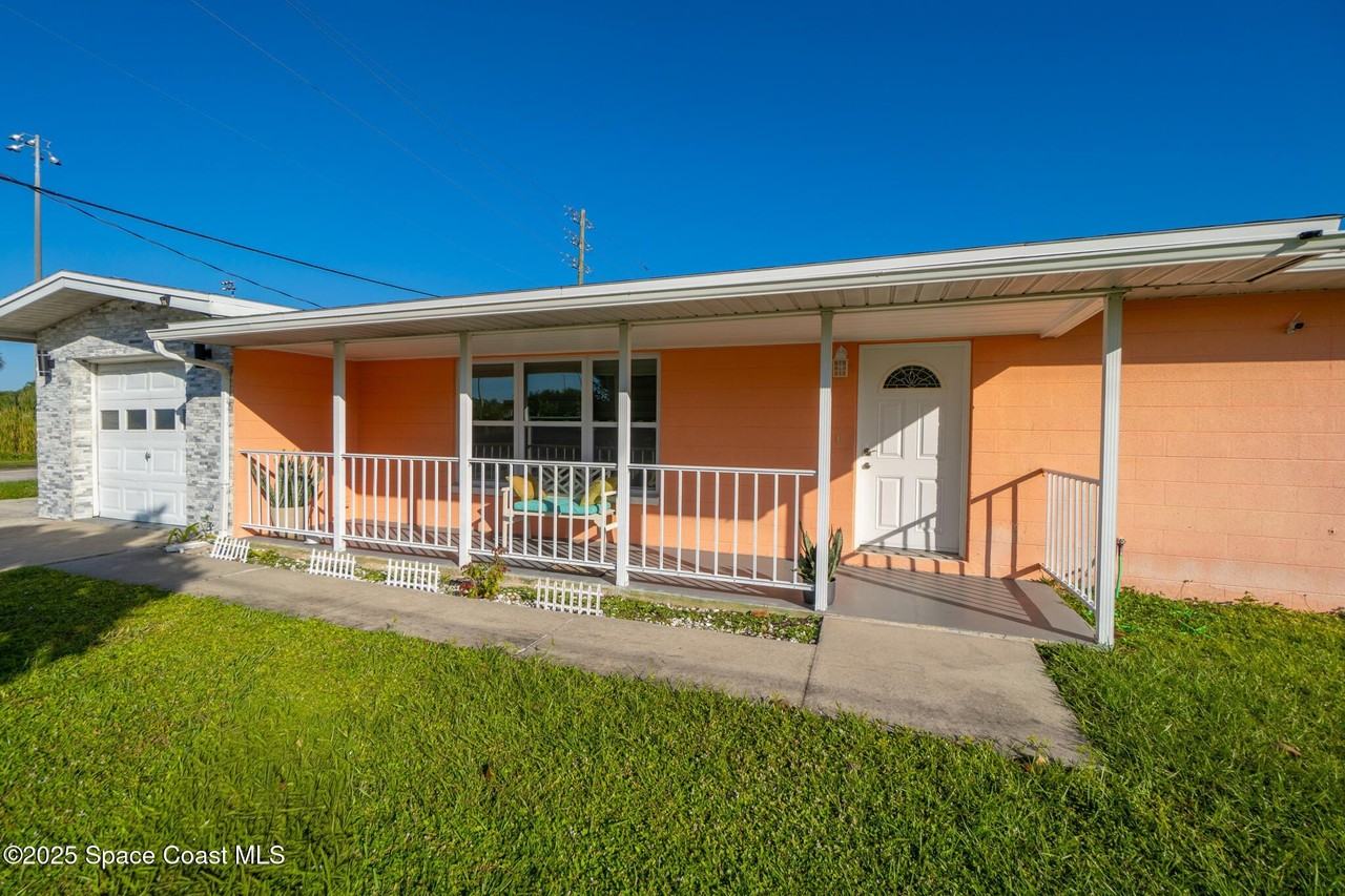 250 Alabama Ave - Photo 3 of 39