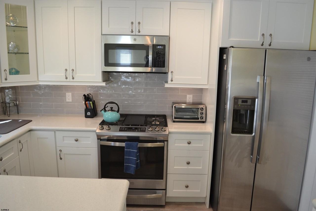 214 N Coolidge Ave - Photo 5 of 41