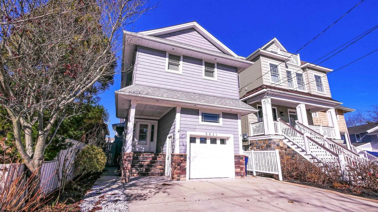 5611 Winchester Ave - Photo 3 of 44