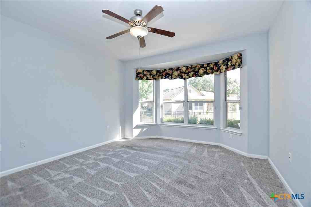 117 Beautybush Trl - Photo 4 of 28