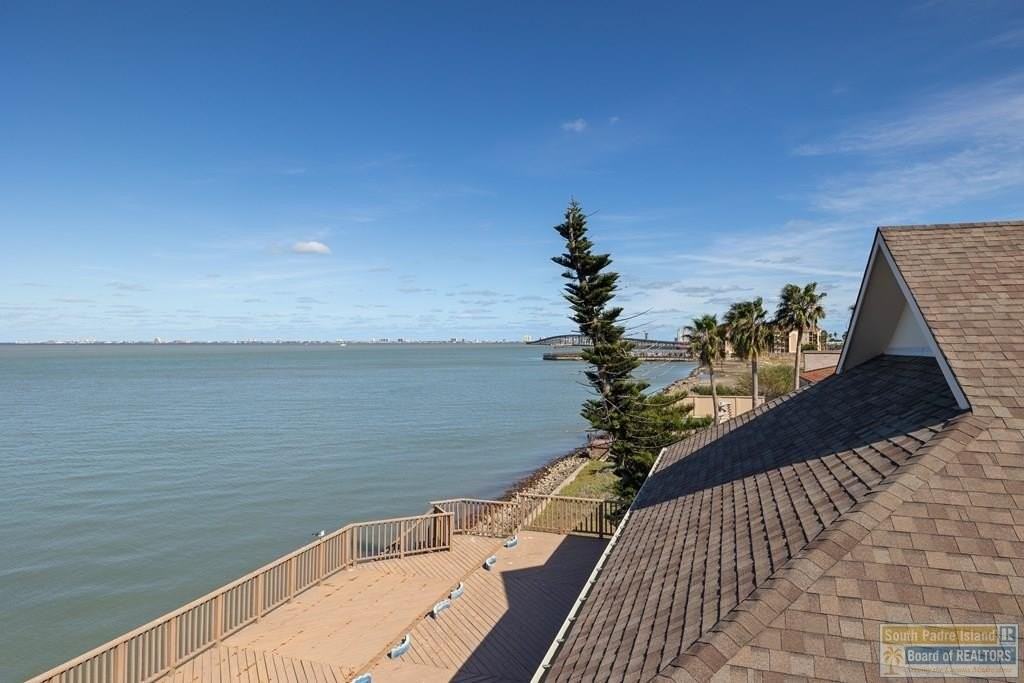 618 N Shore Dr - Photo 7 of 50