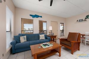 featured image of 125 E Retama St