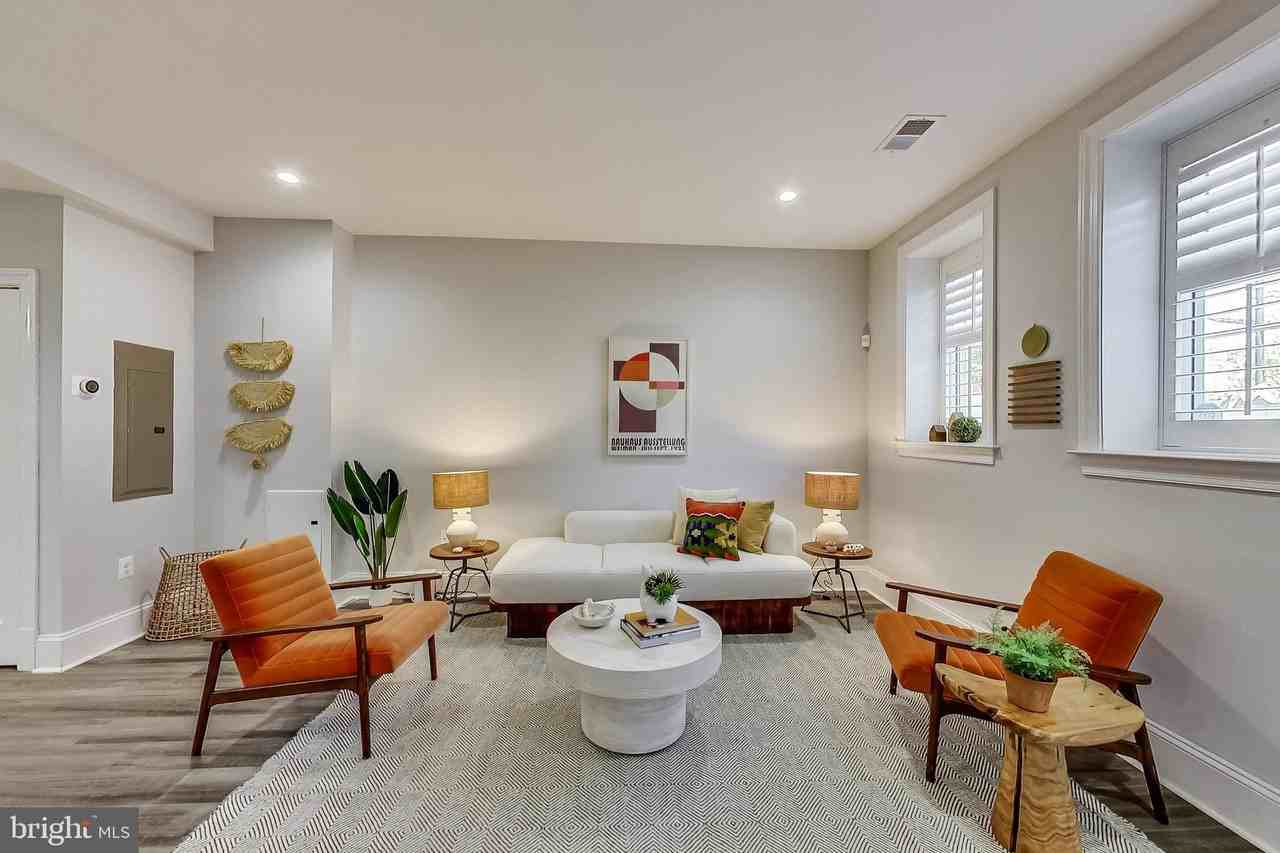 819 D St Ne Unit 7 #7 - Photo 3 of 16