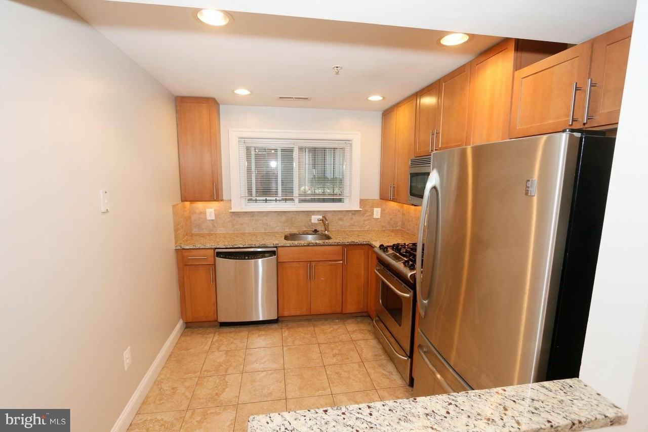 1901 Lincoln Rd Ne Apt 101 #101 - Photo 3 of 17