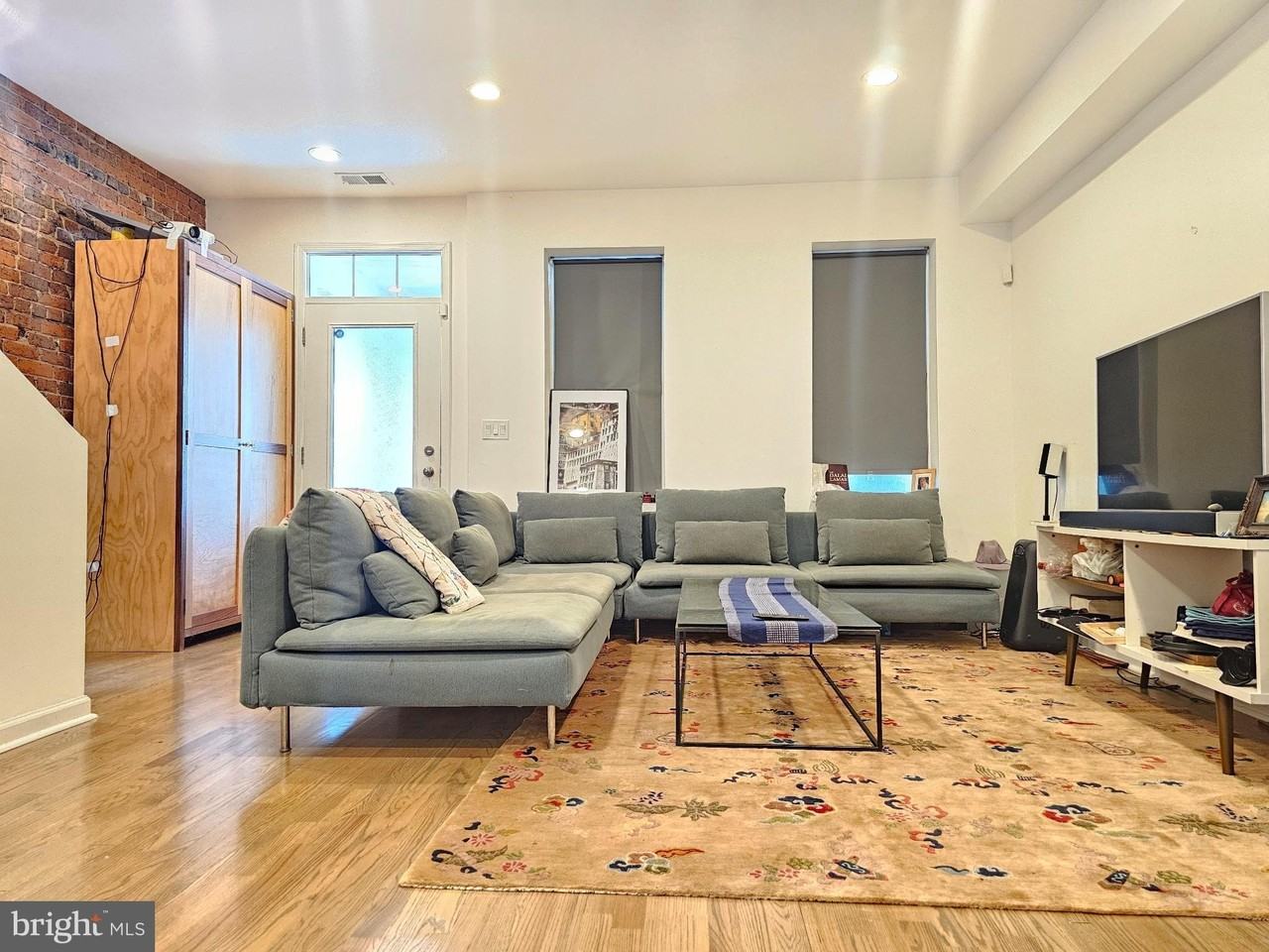 1311 S St Se - Photo 6 of 35