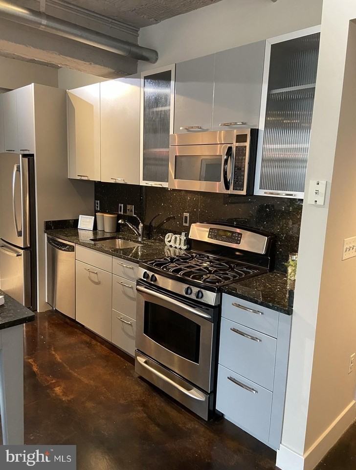 916 G St Nw Apt 602 #602 - Photo 5 of 11