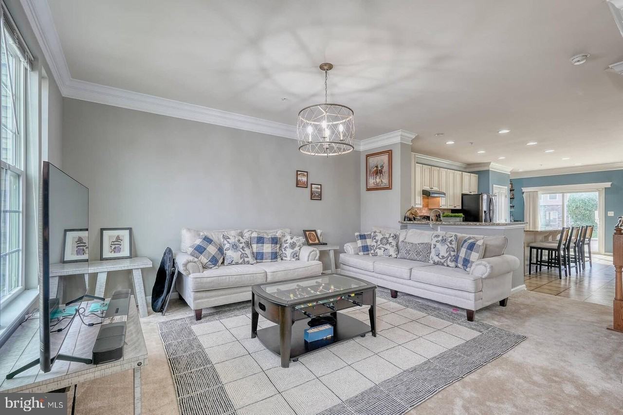 5183 Wyndholme Cir - Photo 3 of 31