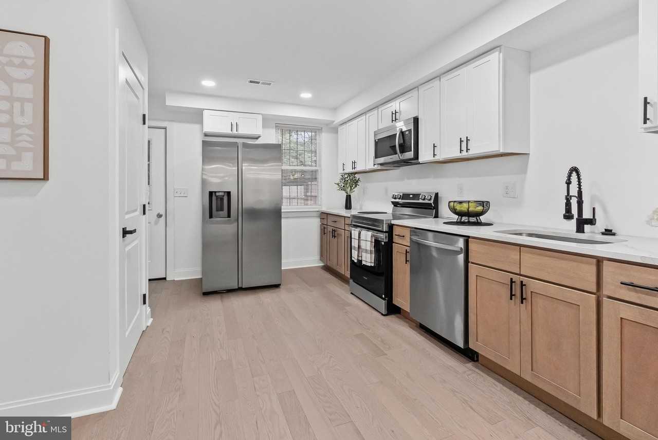 2430 East Biddle Street - Photo 7 of 26