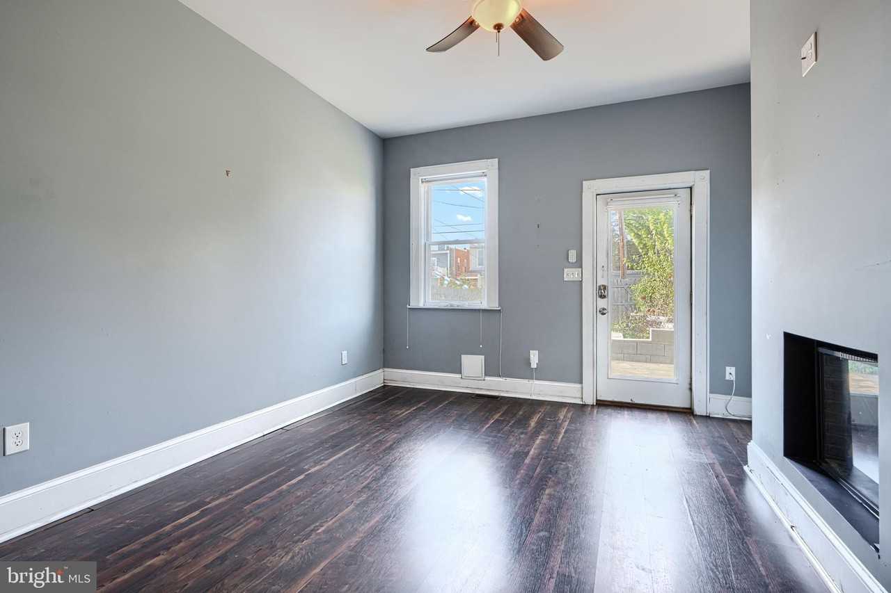 3528 Hickory Avenue - Photo 7 of 27