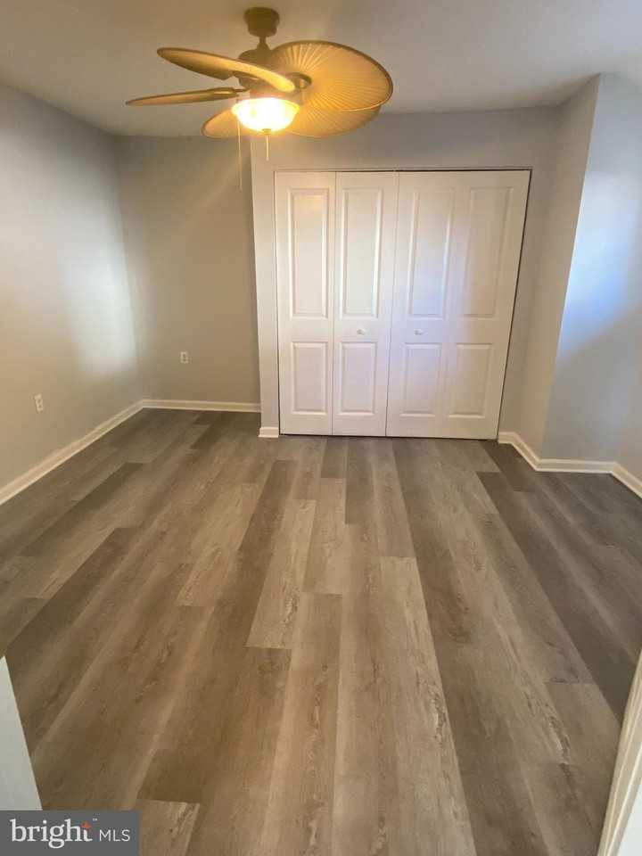 619 Franklin Ave - Photo 6 of 17