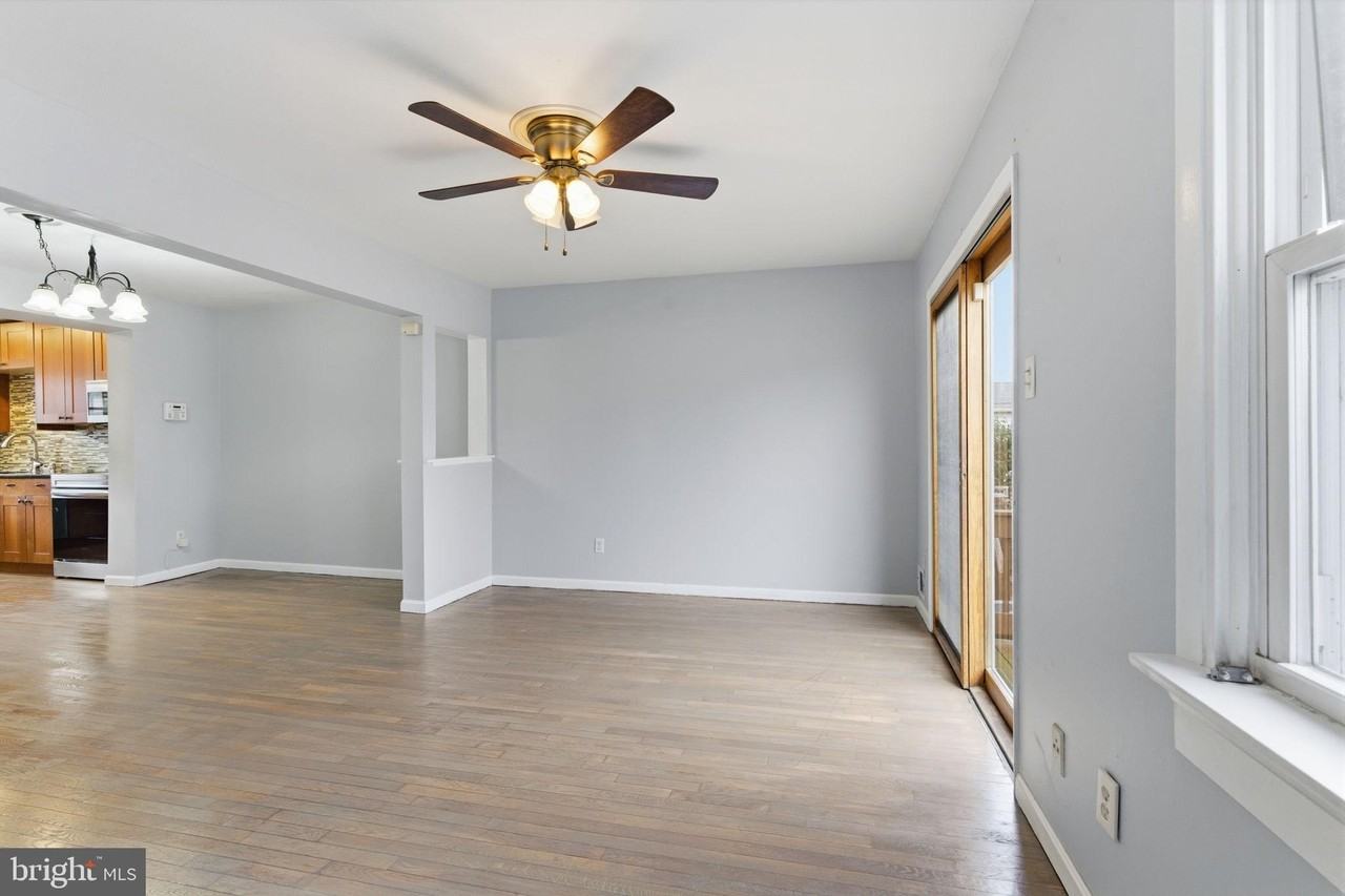 393 Rutgers Ct - Photo 7 of 21